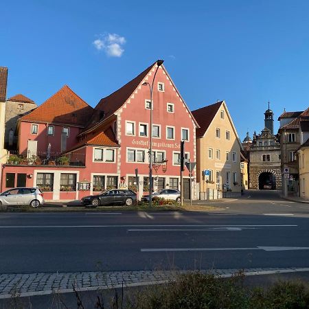 Gasthof Zum Goldenen Schiff - Lehm, Stil & Altstadtflair マルクトブライト エクステリア 写真